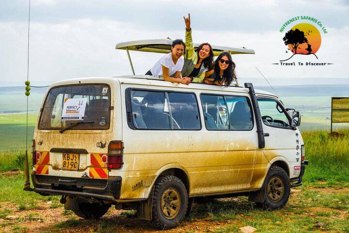 4X4 Safari vehicle